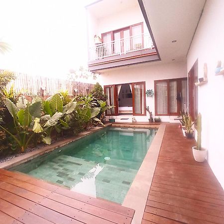 Loka Anyar Guest House 캐로보칸 외부 사진
