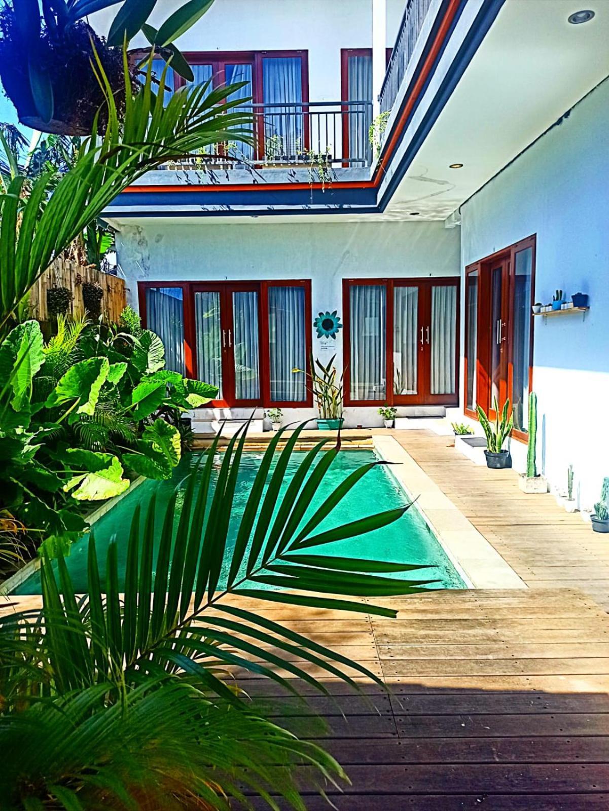 Loka Anyar Guest House 캐로보칸 외부 사진